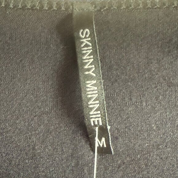 NWT Skinny Minnie Short Sleeve Embellished Mini Silver Studs Print Tee Size‎ M - Picture 5 of 6